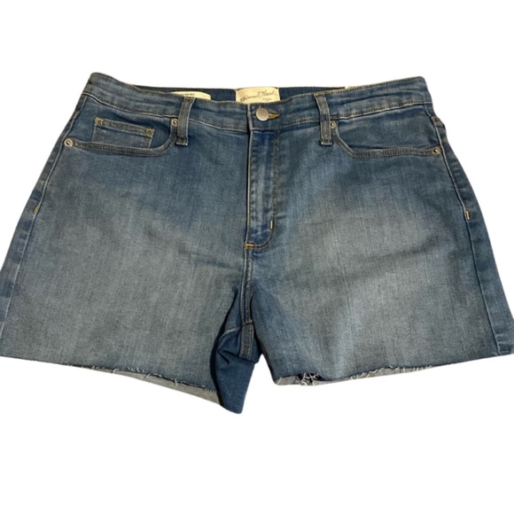 Universal Thread Pants - NWT Women's High-Rise Midi Jean Shorts Universal Thread™ Raw Hem Festival SZ 12